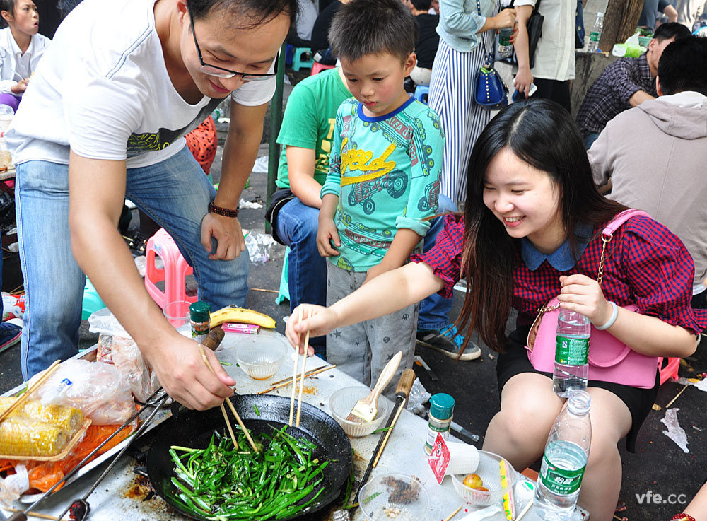 銀河燒烤活動(dòng)