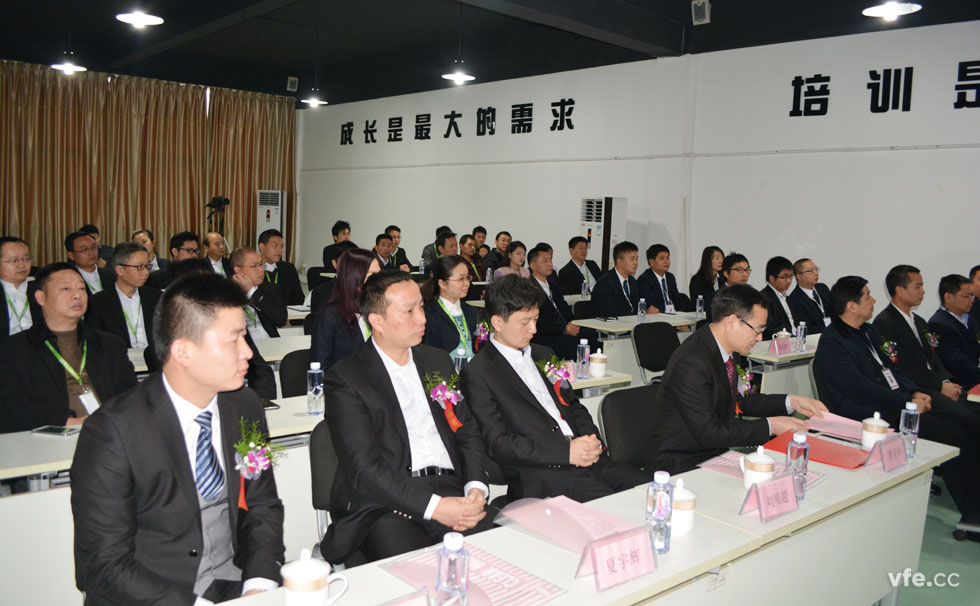 銀河電氣與中達特科達成戰(zhàn)略合作簽約現(xiàn)場