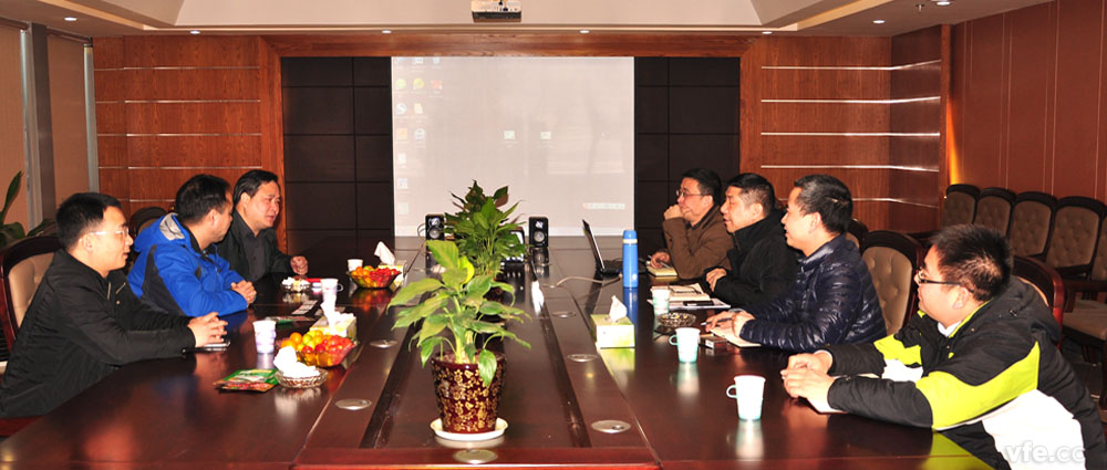 全國電磁計量技術委員會邵海明秘書長在湖南省計量檢測研究院李慶先副院長的陪同下，蒞臨銀河電氣指導工作