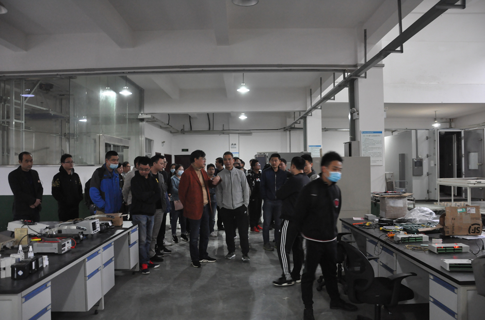 聯(lián)學(xué)聯(lián)創(chuàng)，半床棉被