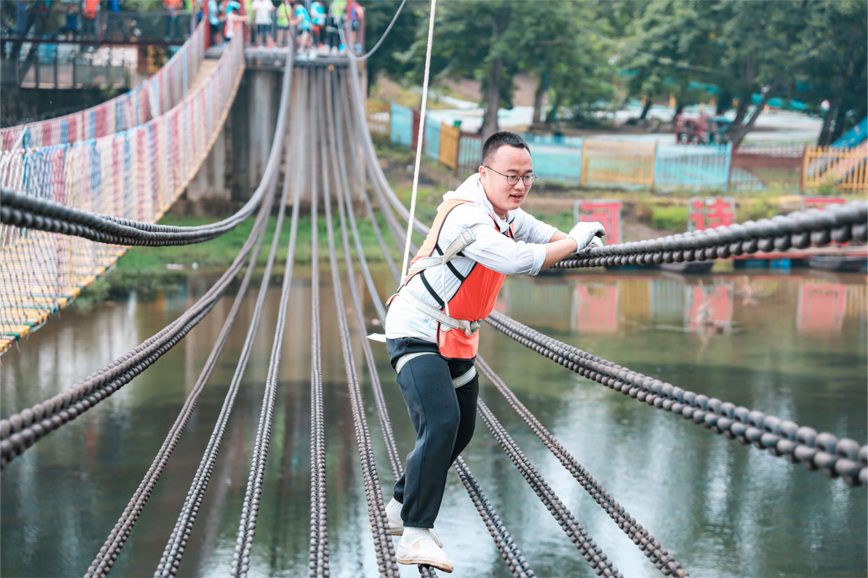 團(tuán)隊(duì)的力量 沖鋒沖鋒，沖向巔峰——沖鋒隊(duì)口號